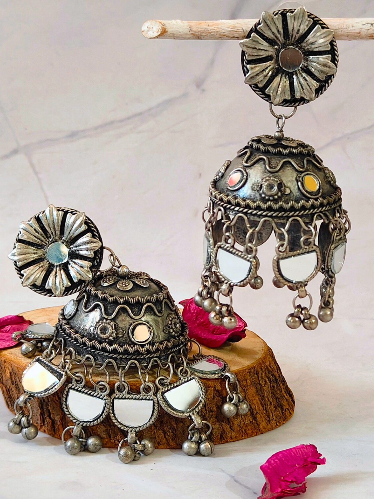 The Trinky Fiddle Leaf Jhumka