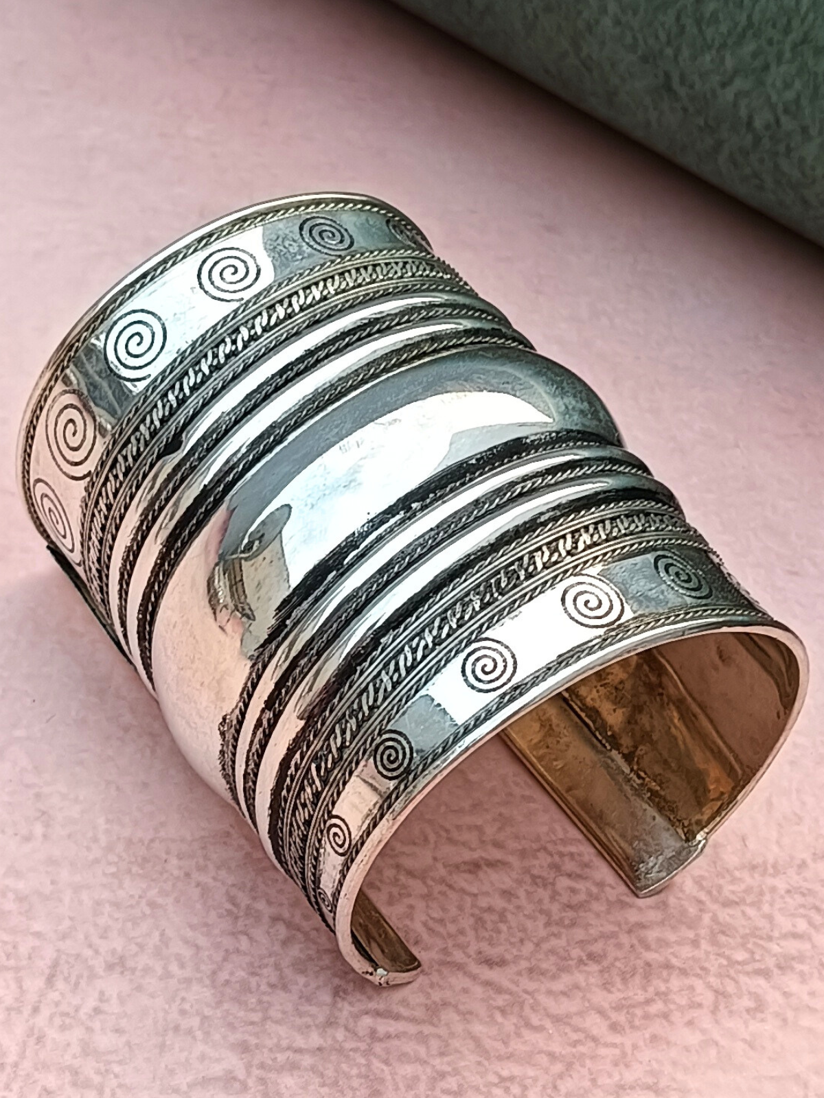 The Double Rib Stitched Silver Handcuff