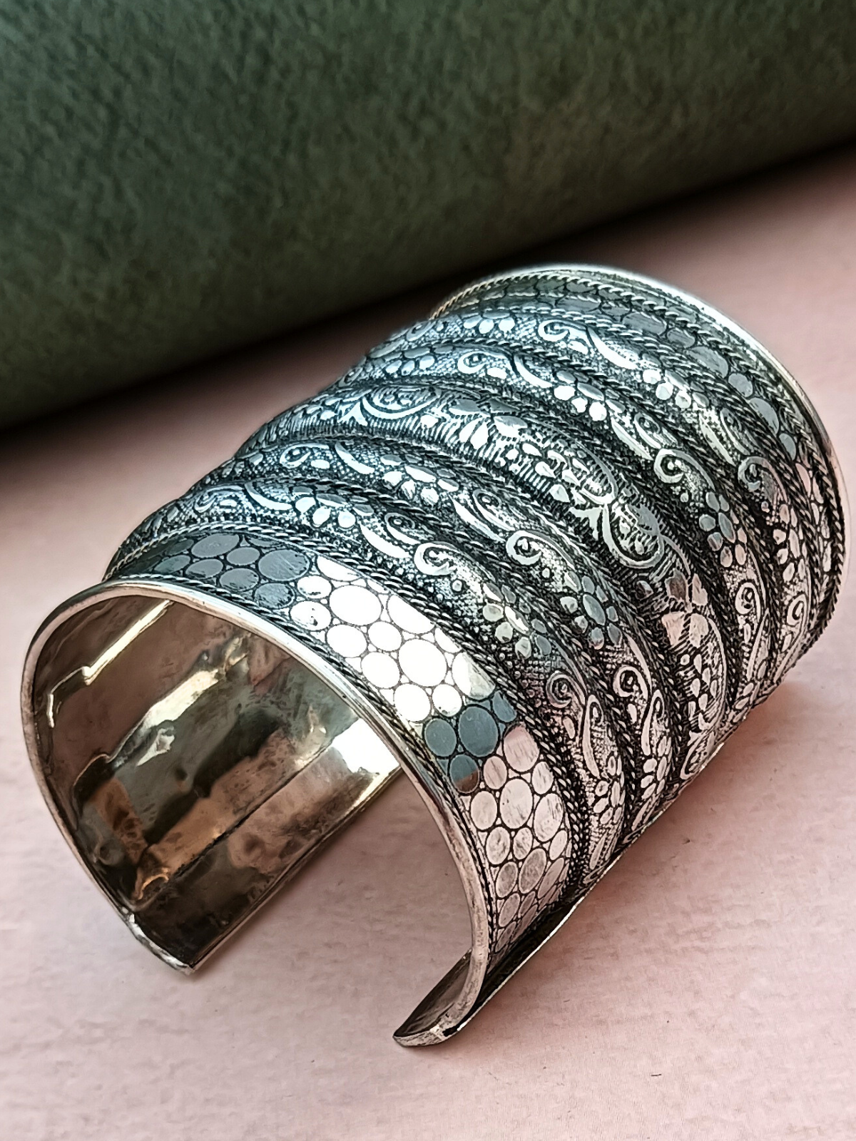 Art in a Wristlet Band Silver Handcuff