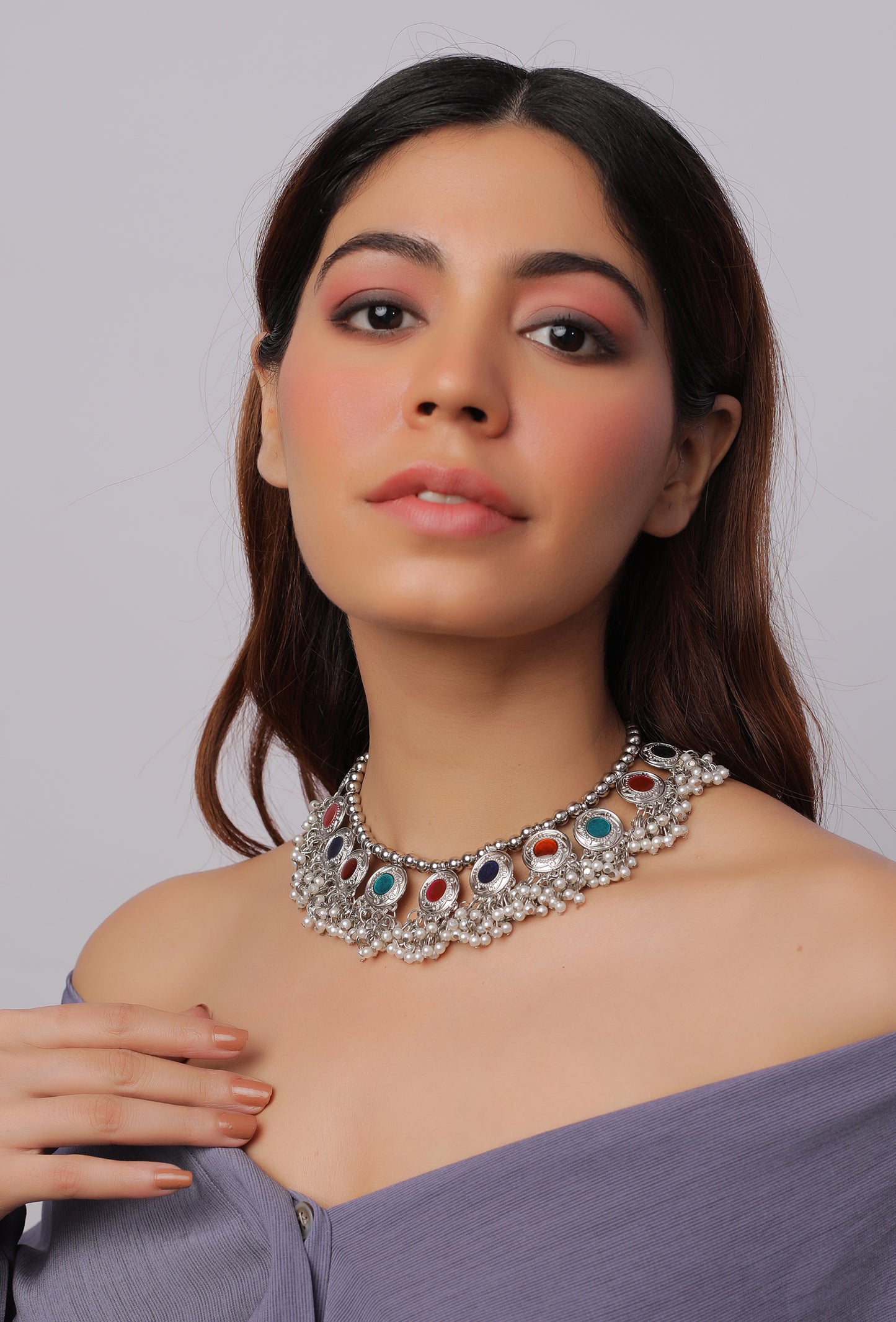 The Graceful Encapsulated Meena Choker