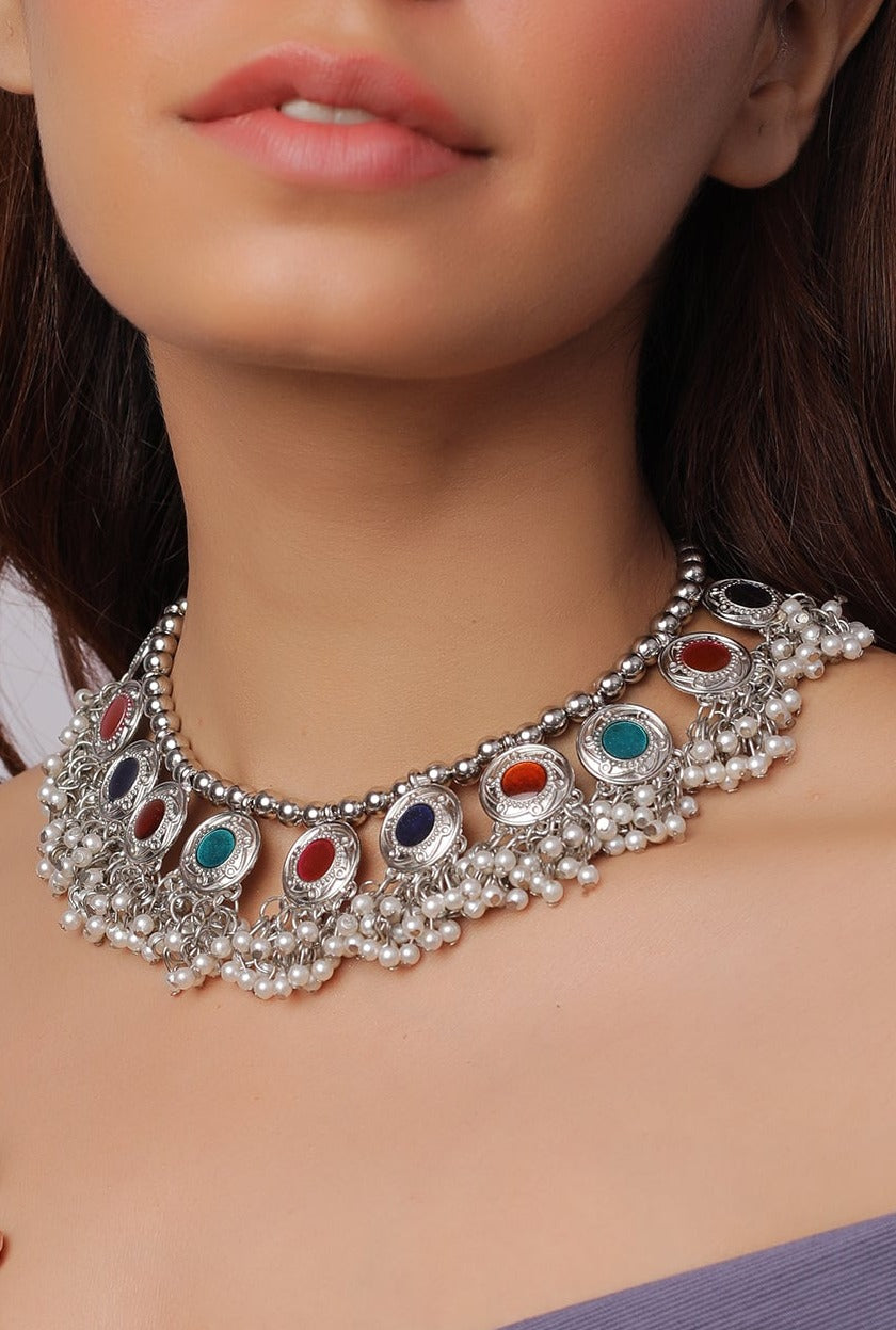 The Graceful Encapsulated Meena Choker