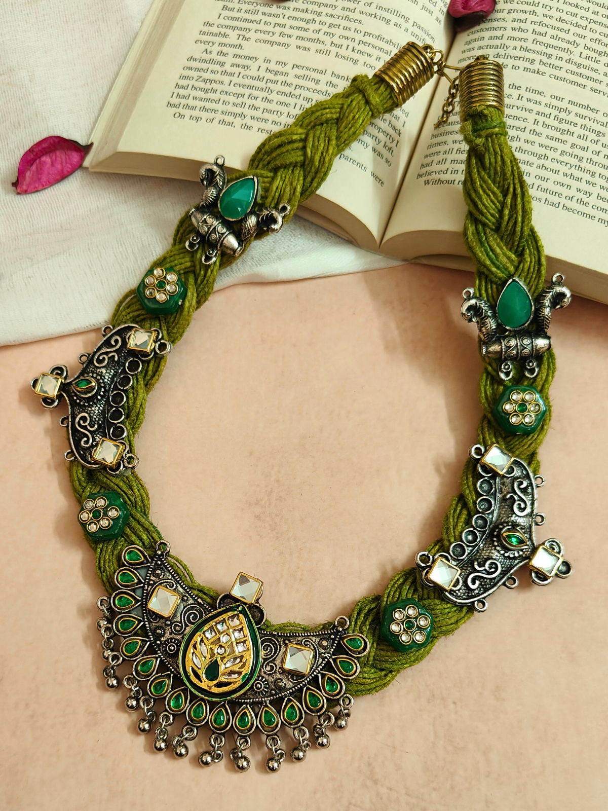 The Gracy Shamrock Jute Necklace