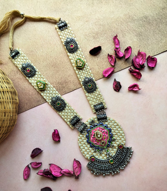 Nature’s Whisper Jute Necklace
