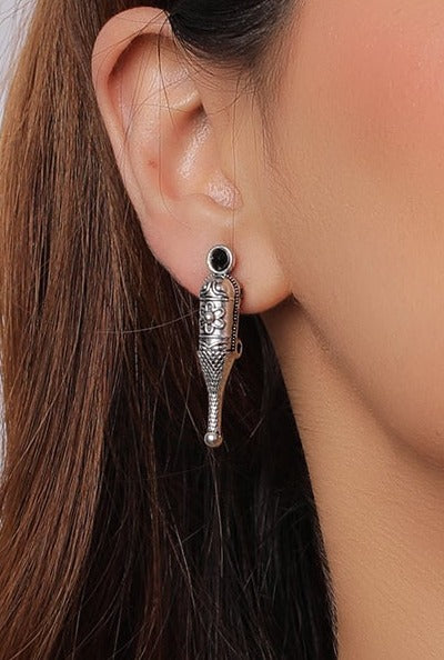 The Black Juggling-Pin Choker Set