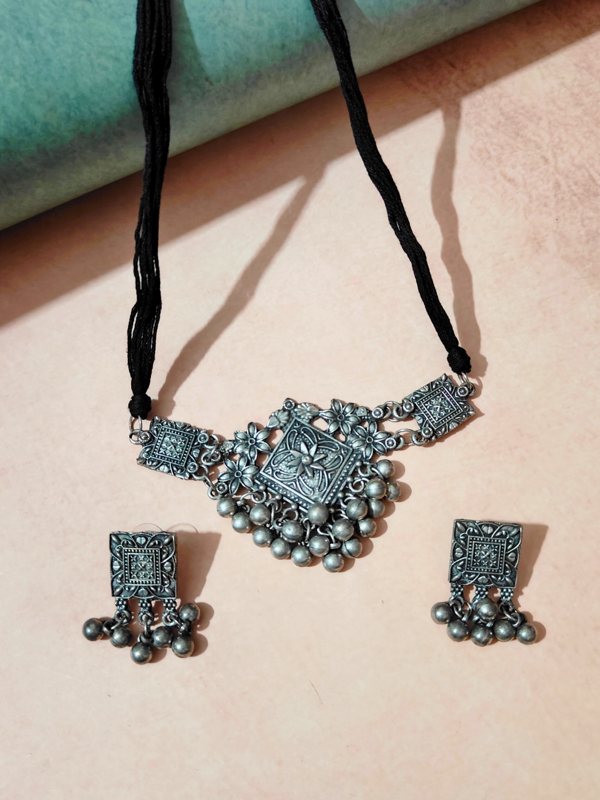 The Oxidised Beach Rose Choker Set