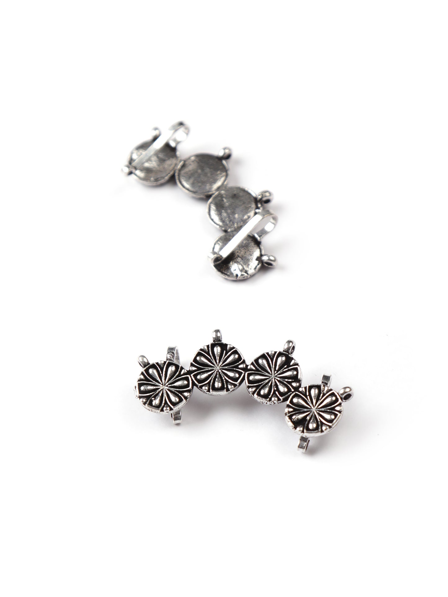 The Oxidised Metallic Creeper Earcuff