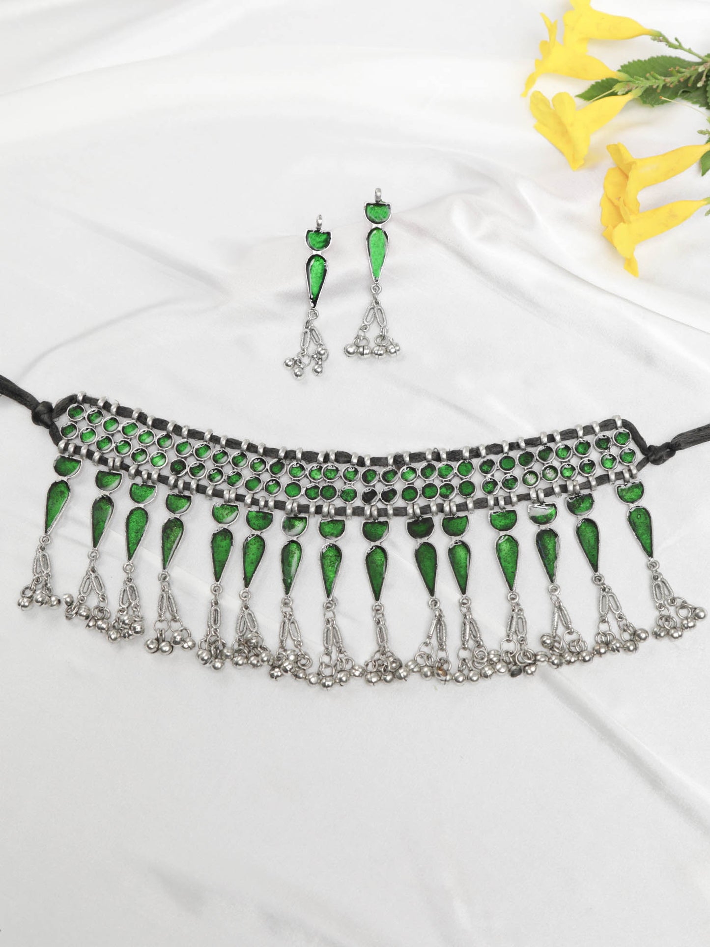 The Admirable Meena Trinky Choker Set in Green