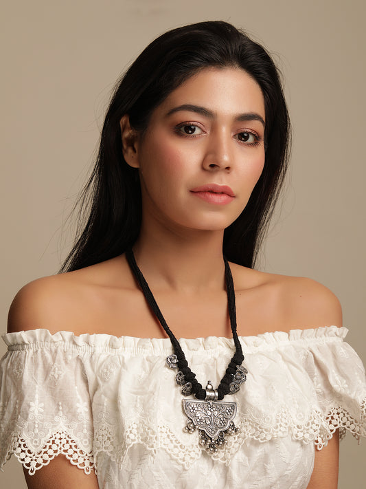The Congolease Iris Brass Necklace