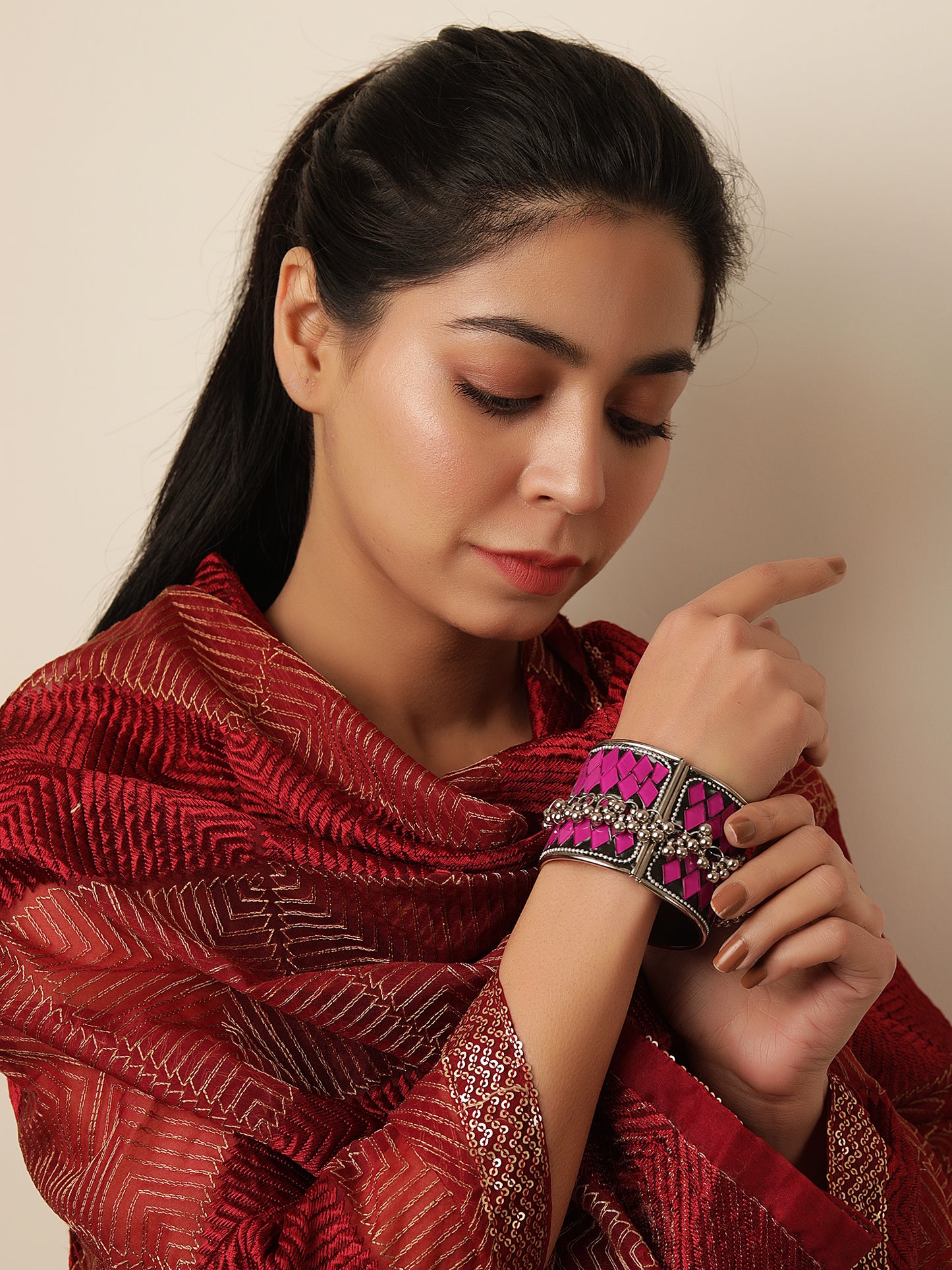 The Serene Ivy Magenta Bangle