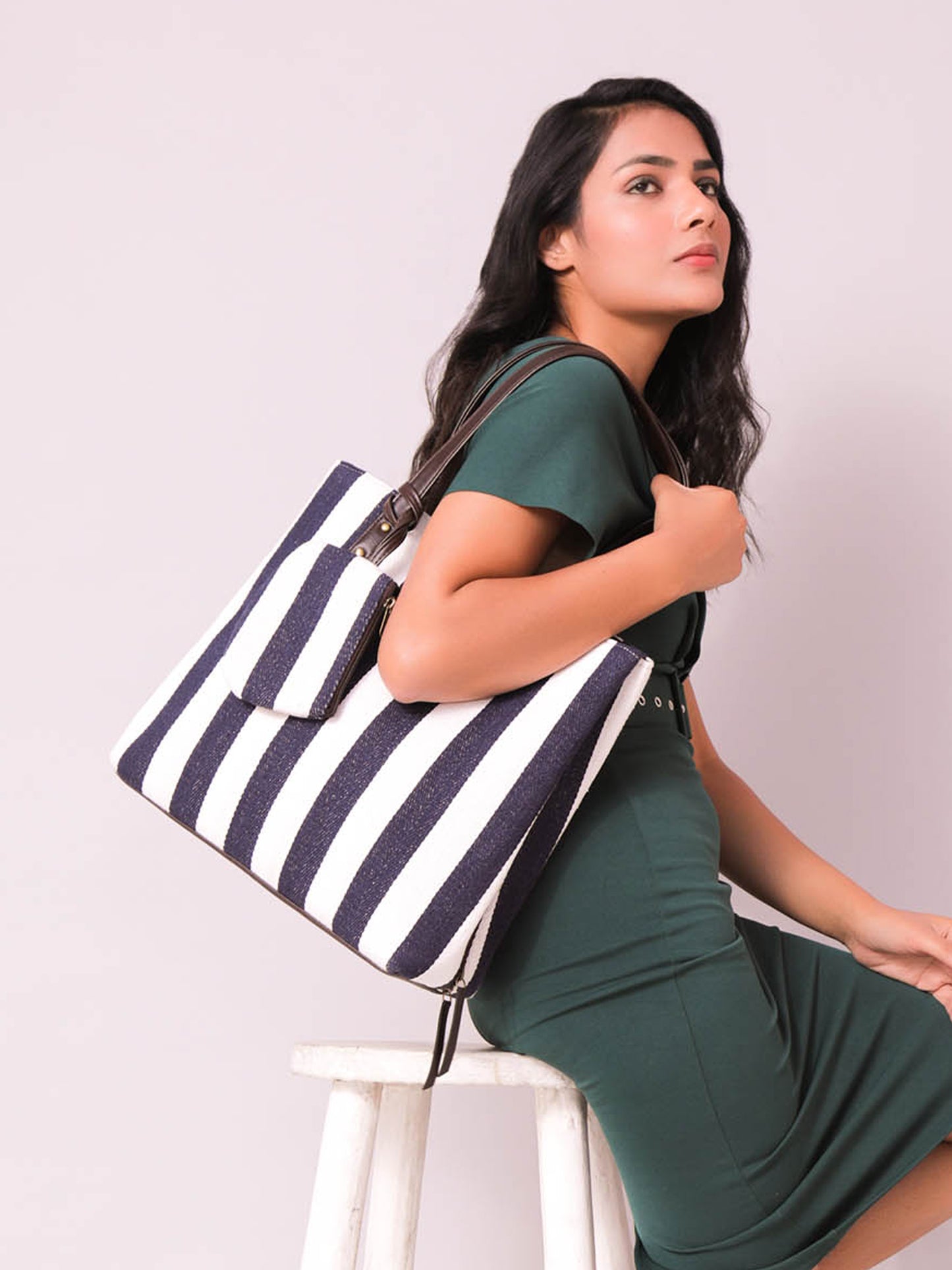 Tue Equid Stripped Tote Bag