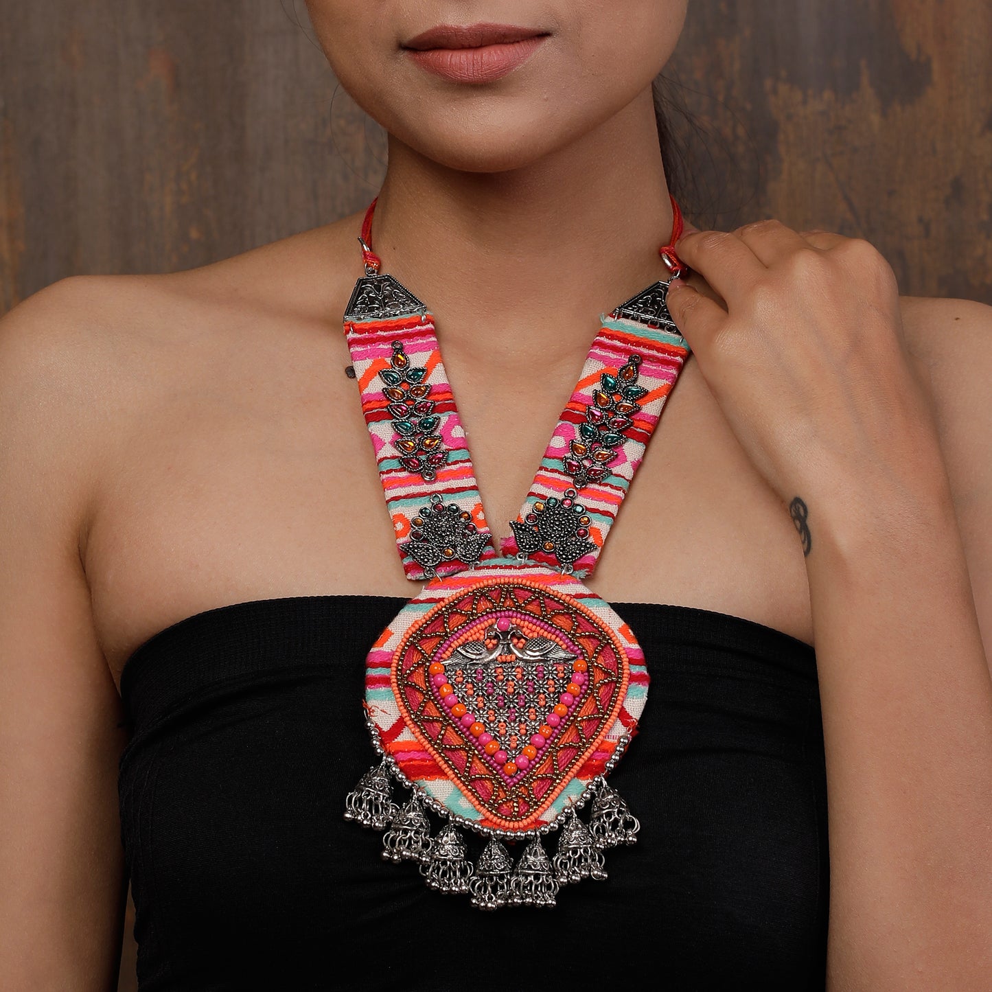 Hues of Orange Neckpiece