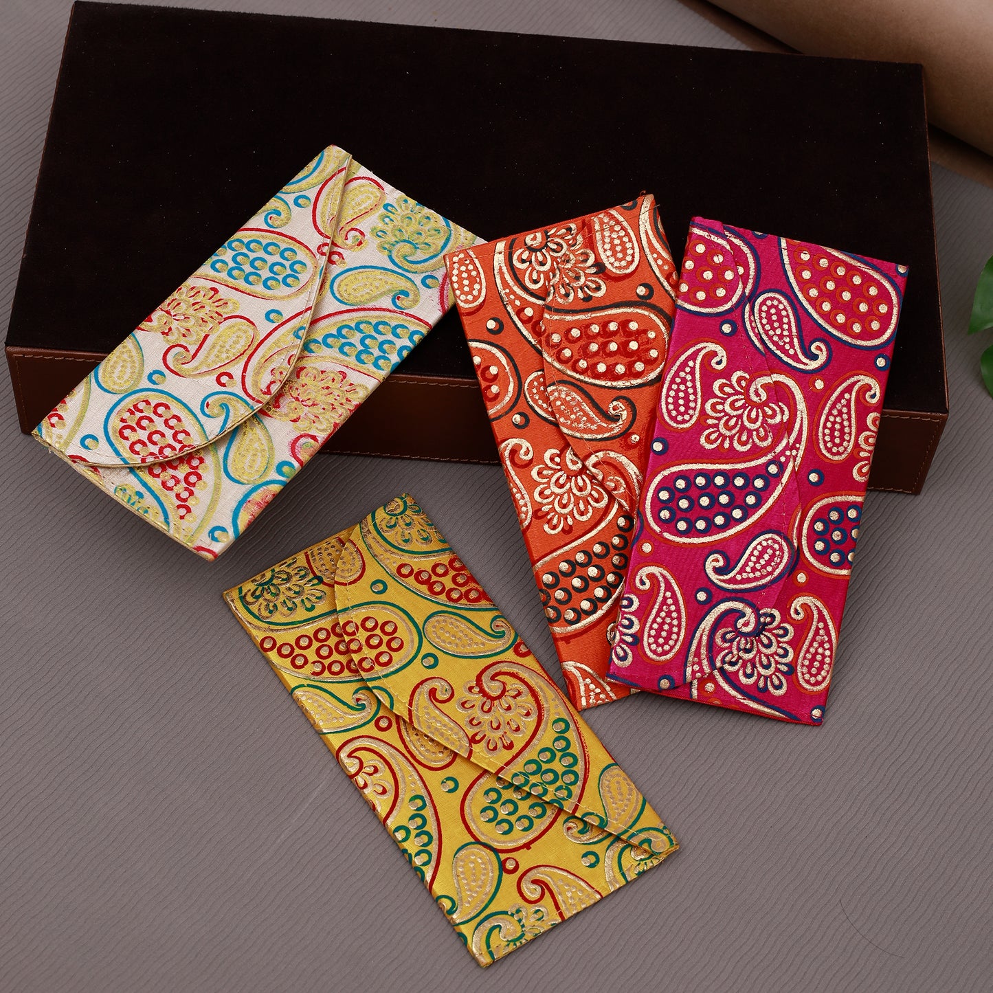 The Grand Occasion Wala Sagan Lifafa (Set of 4)