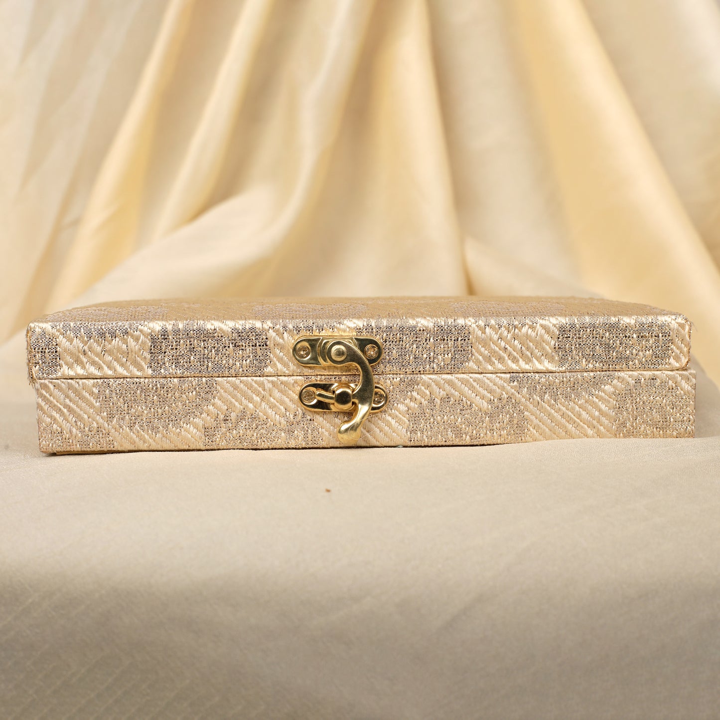 The Cream Nayab Cash Box