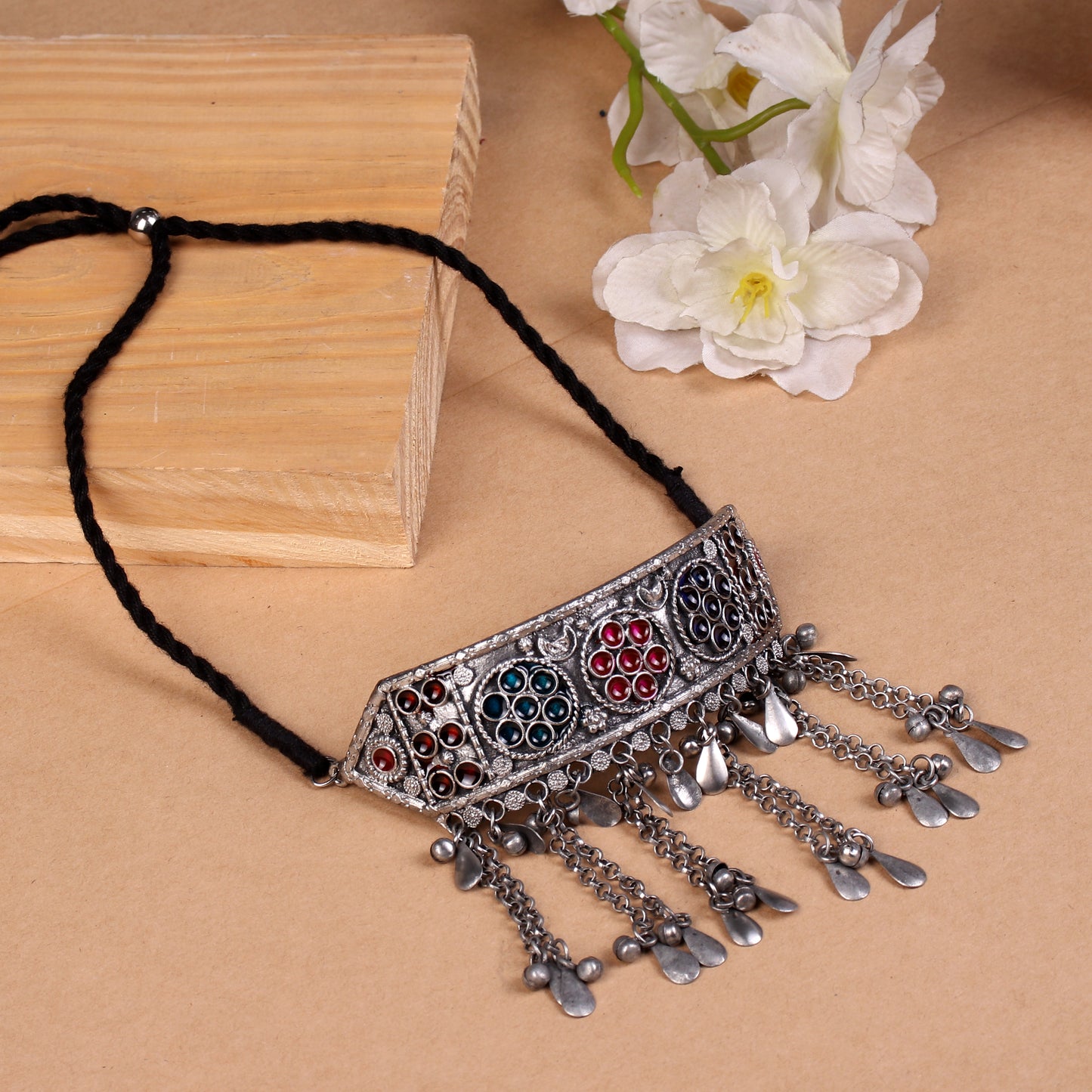 The Tristar Amulet Choker