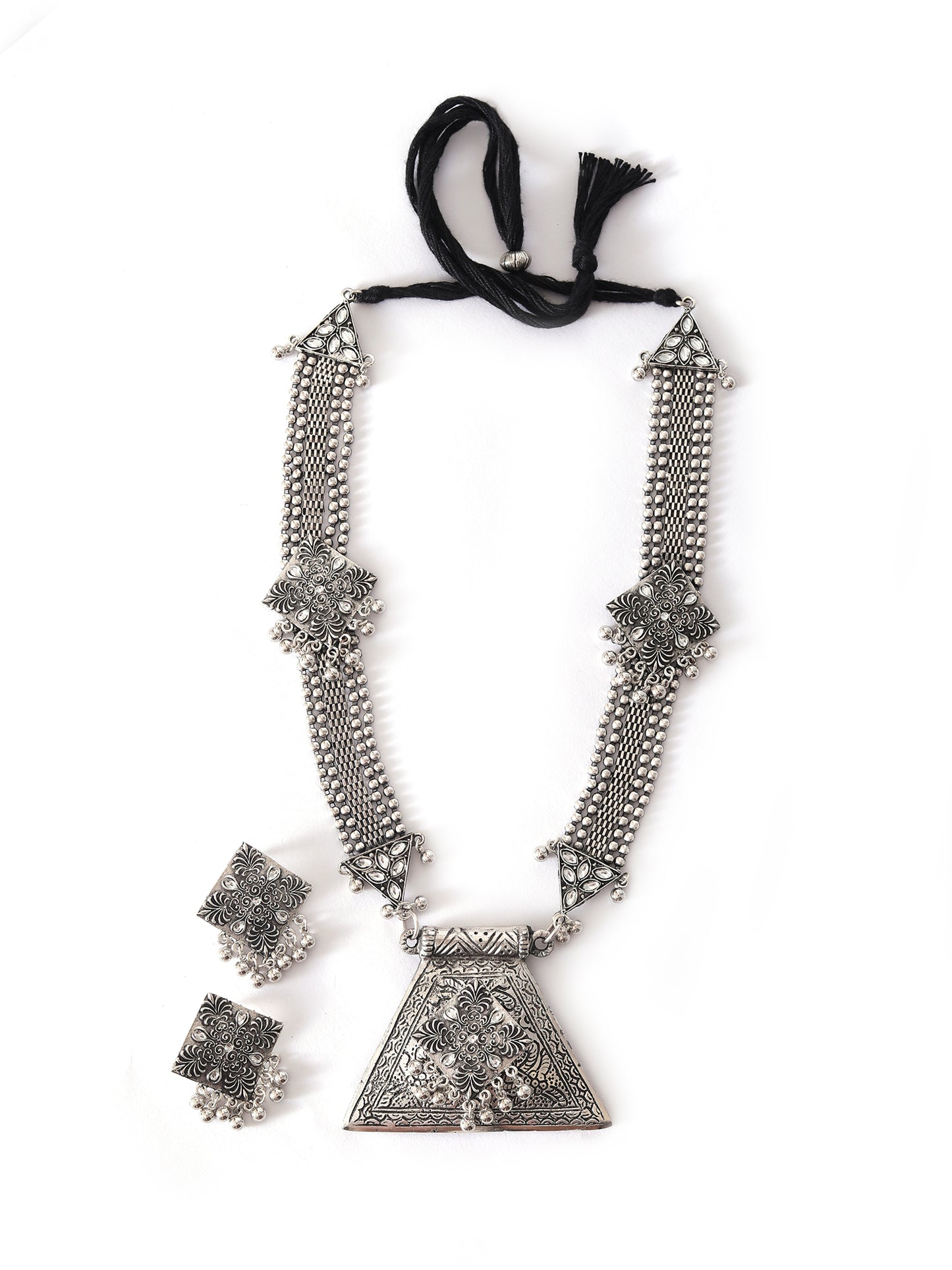 The Gorgeous Fetters Necklace Set with White Stone
