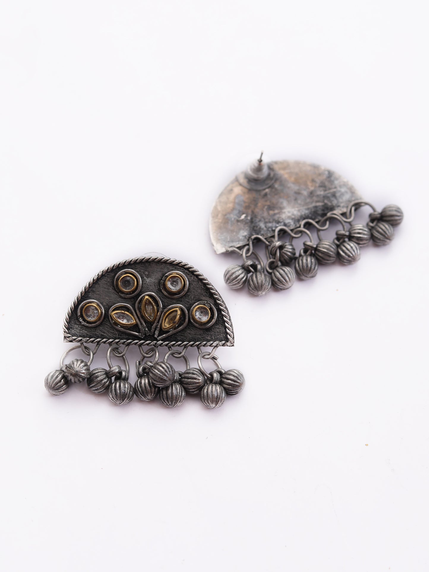 The Gutsy Metallic Trinky Heart Necklace Set in White Stone