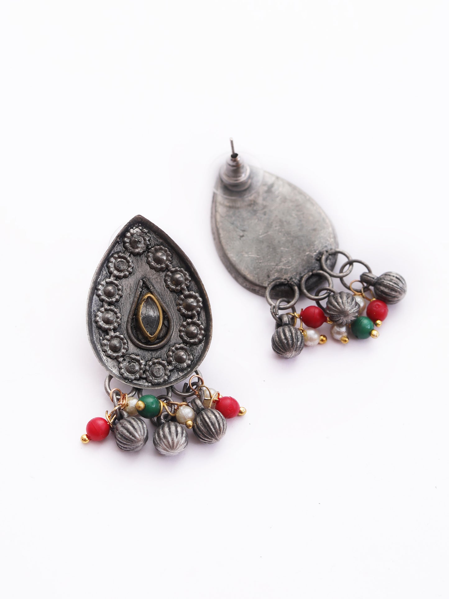 The Candescent Buds Necklace Set in White Kundan Stone