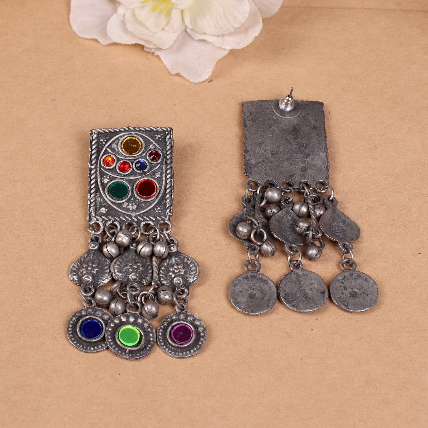 The Eloquent Colourful Clasped Choker Set