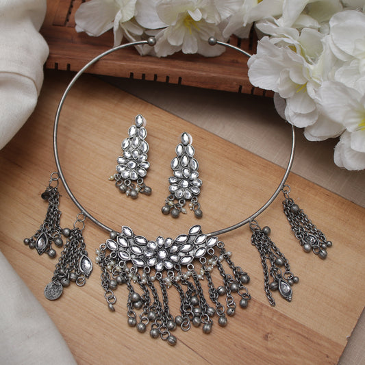 The Magical Drool Downs Hasli Necklace Set