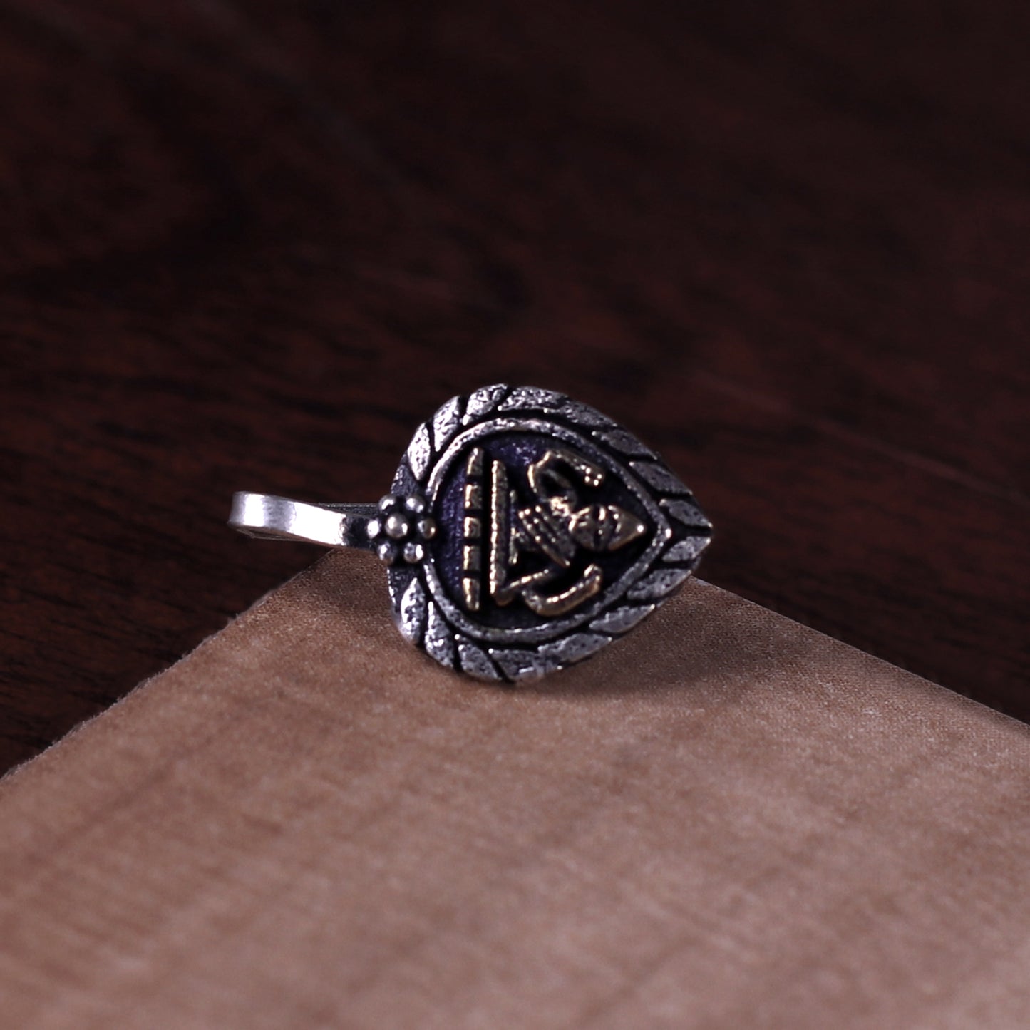 Traditional Nose Pin in Dual Tone