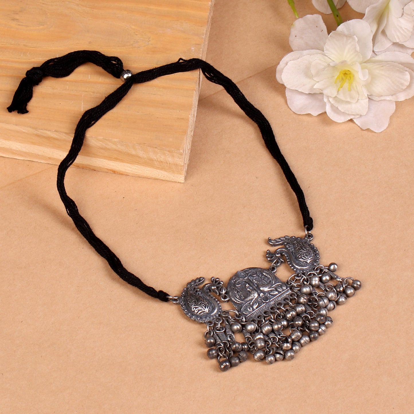 The Trinky Cardinal Choker Necklace