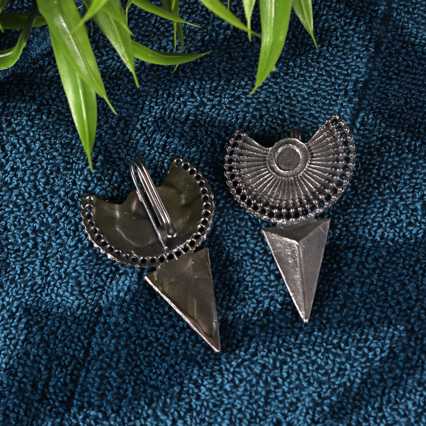 Antique Silver Black Finish Traditional Geometrical Earcuff