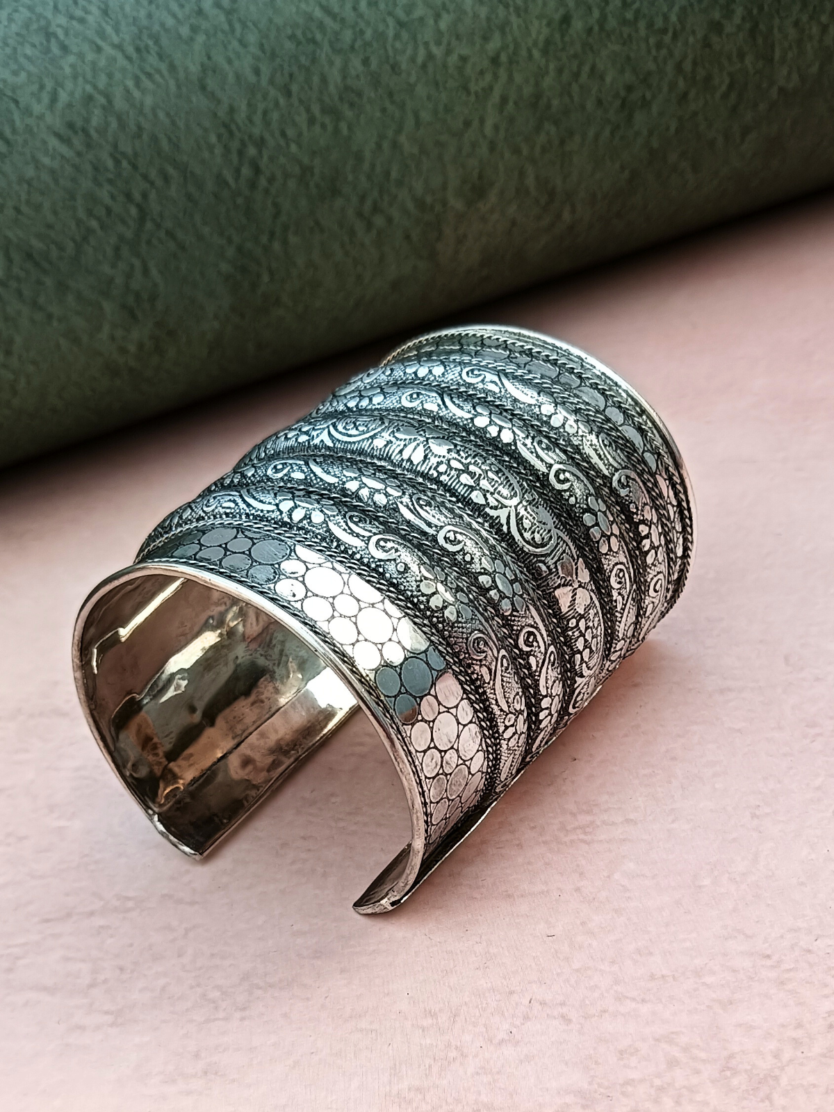 Art in a Wristlet Band Silver Handcuff