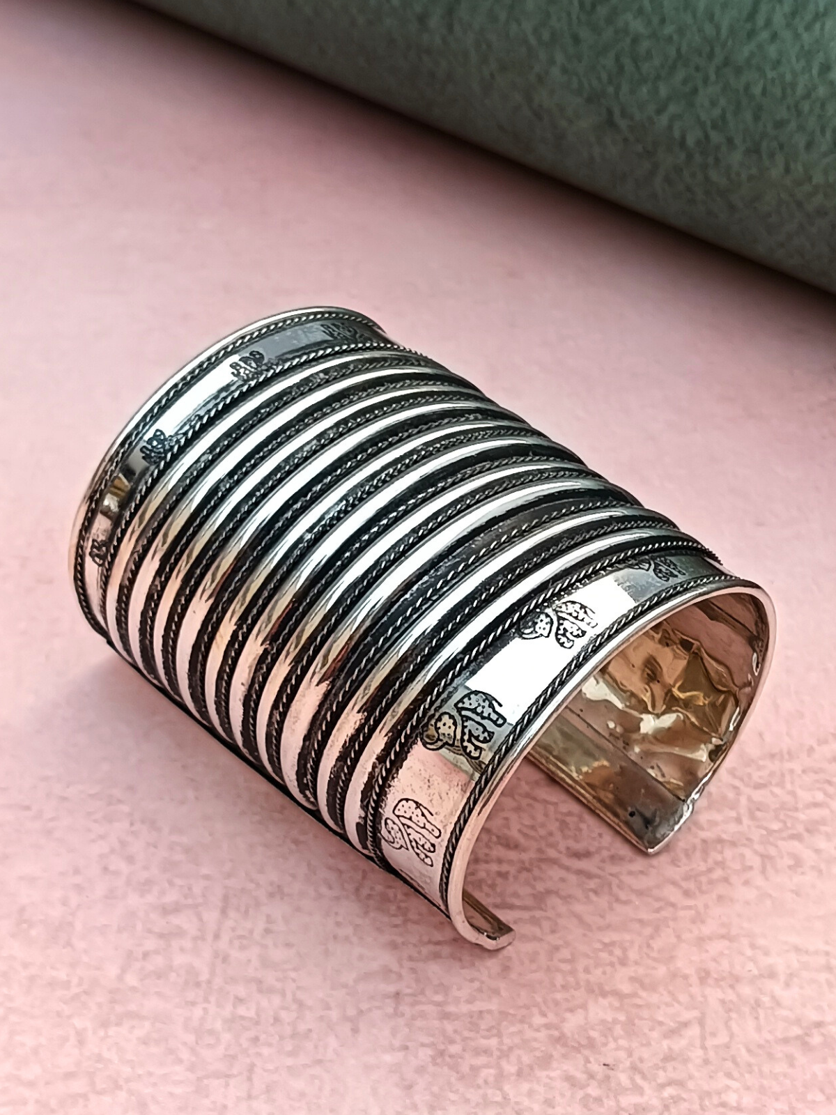 The Layered Ridged Wristlet Silver Handcuff
