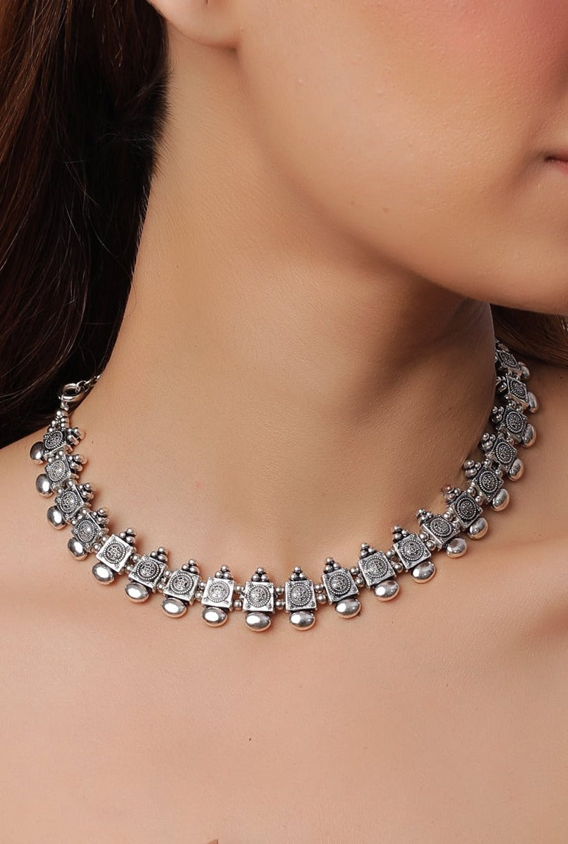 The Knotted Metal Box Choker