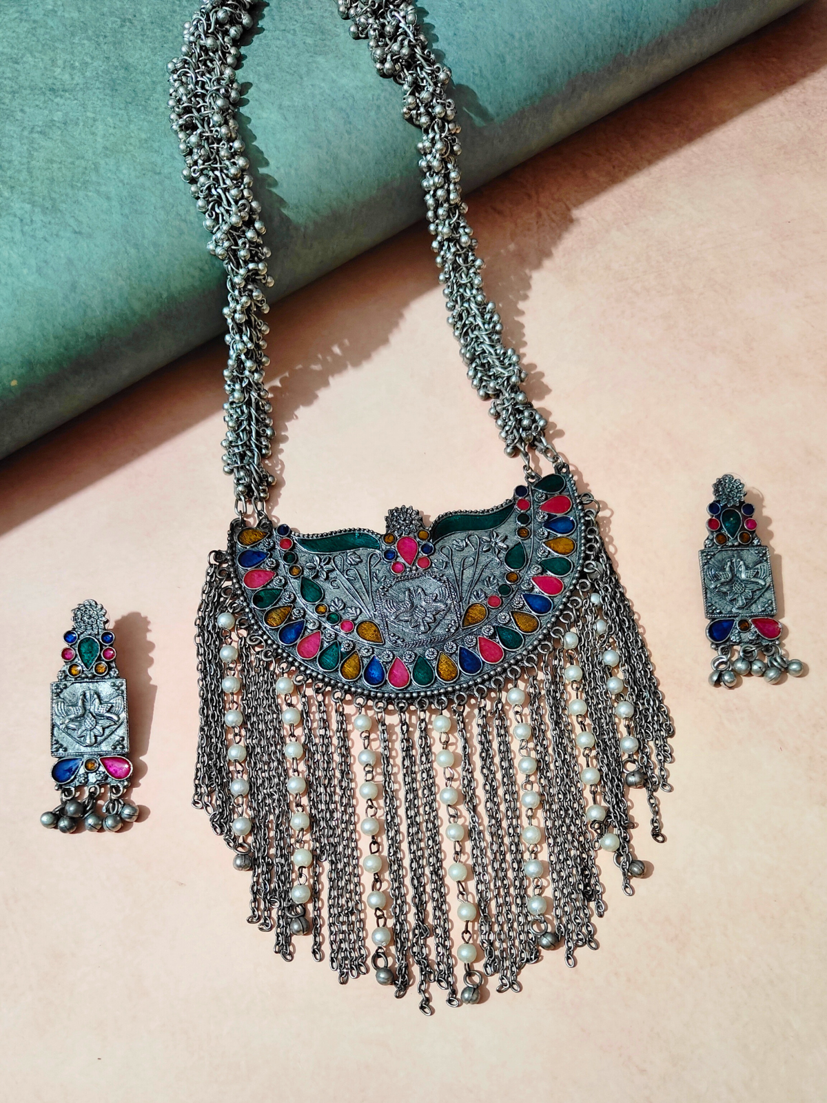 The Meenakari Fillis Stringed Necklace Set
