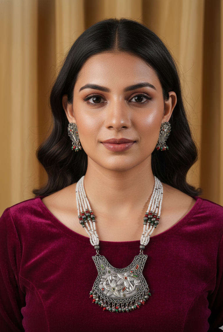 The Dazzled Flower Necklace Set in Red & Green Kundan Stone