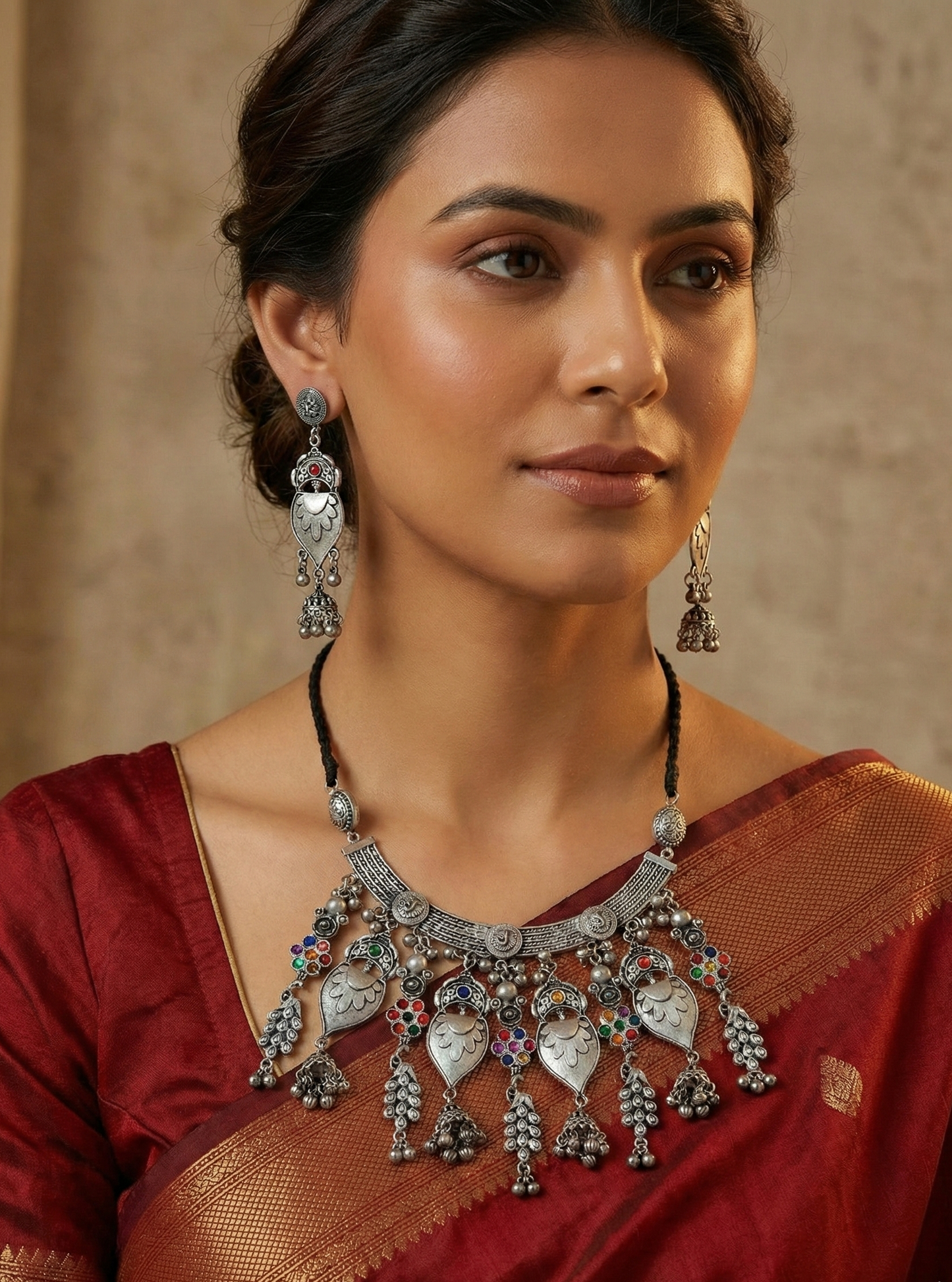 The Hasli Coir Frill Necklace Set