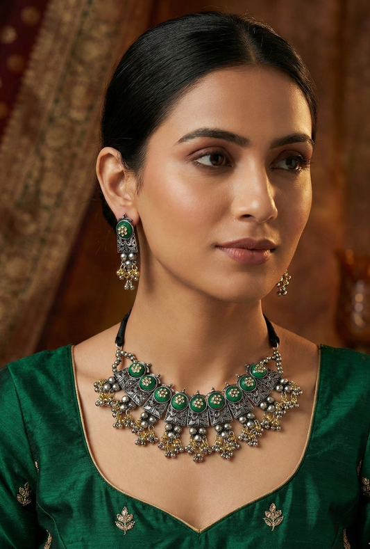 The Cutesy Globule Choker Set with Green Stone