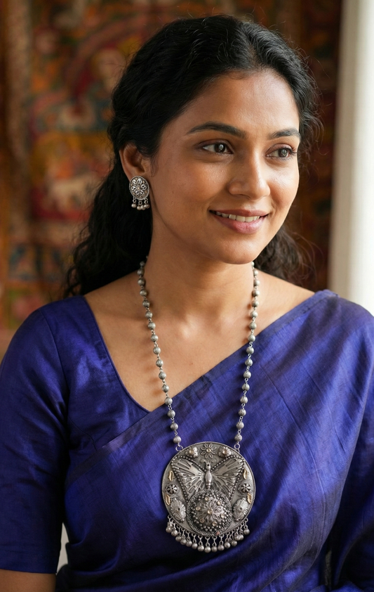 The Groovy Metallic Butterfly Necklace Set in White Stone