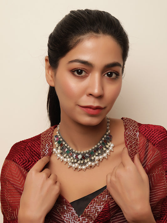 The Caledonia Pearly Necklace