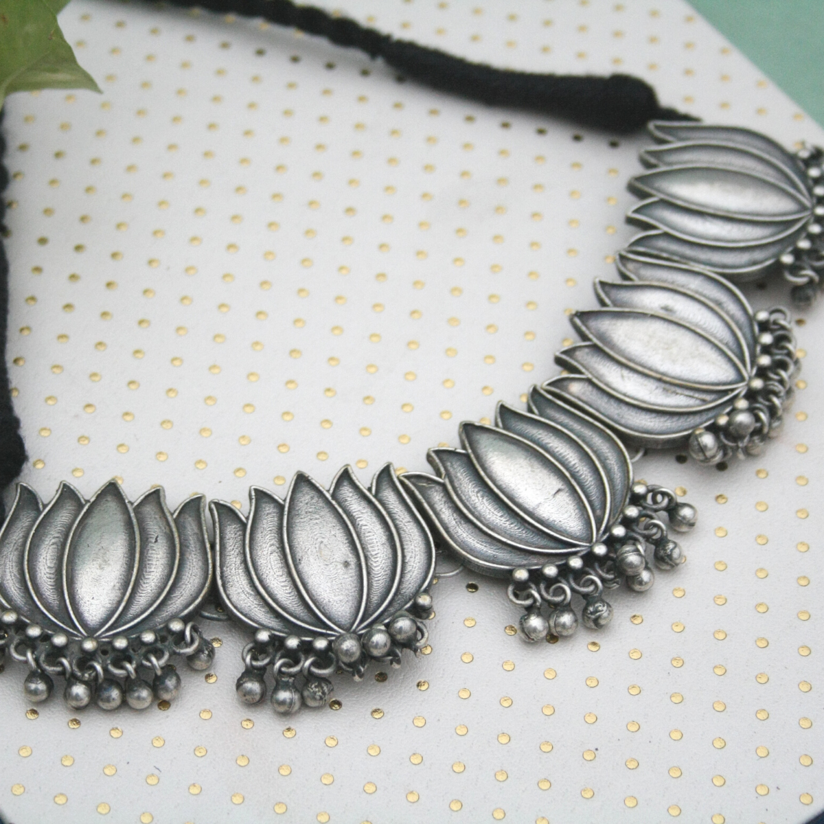 The Silver Lotus Choker Set