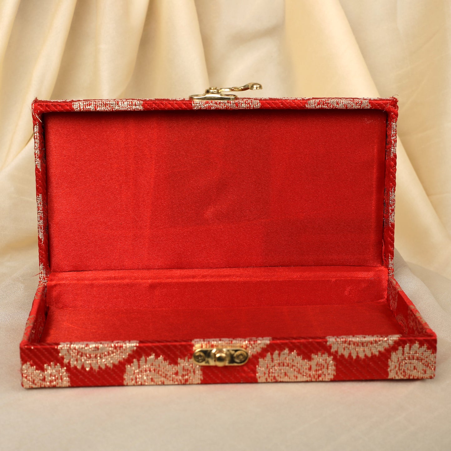 The Red Nayab Cash Box