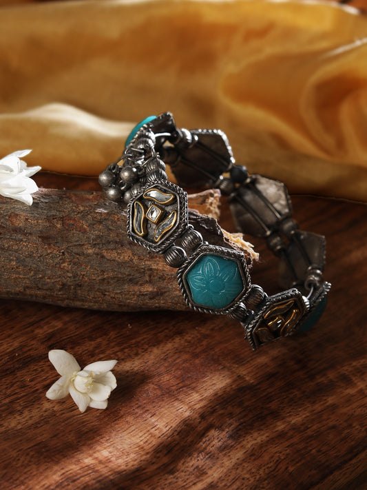 The Sassy Kundan Biscuit Bracelet with Green Stone