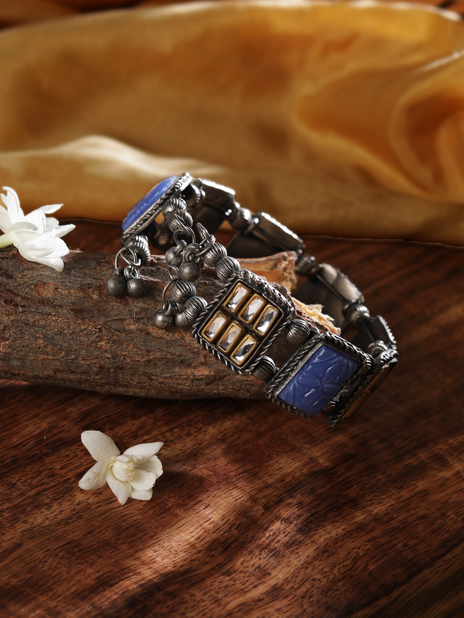 Wraparound red stone bracelet, metalic blue resin side bead, dark blue –  raniakinge
