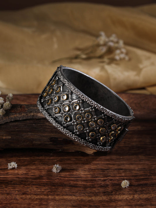 The Nevada Oxidized Bracelet in White Stone