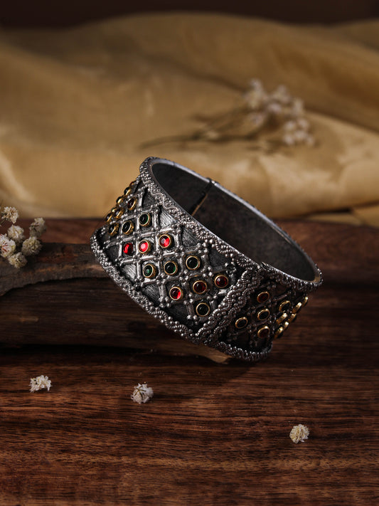 The Nevada Oxidized Bracelet in Red & Green Stone