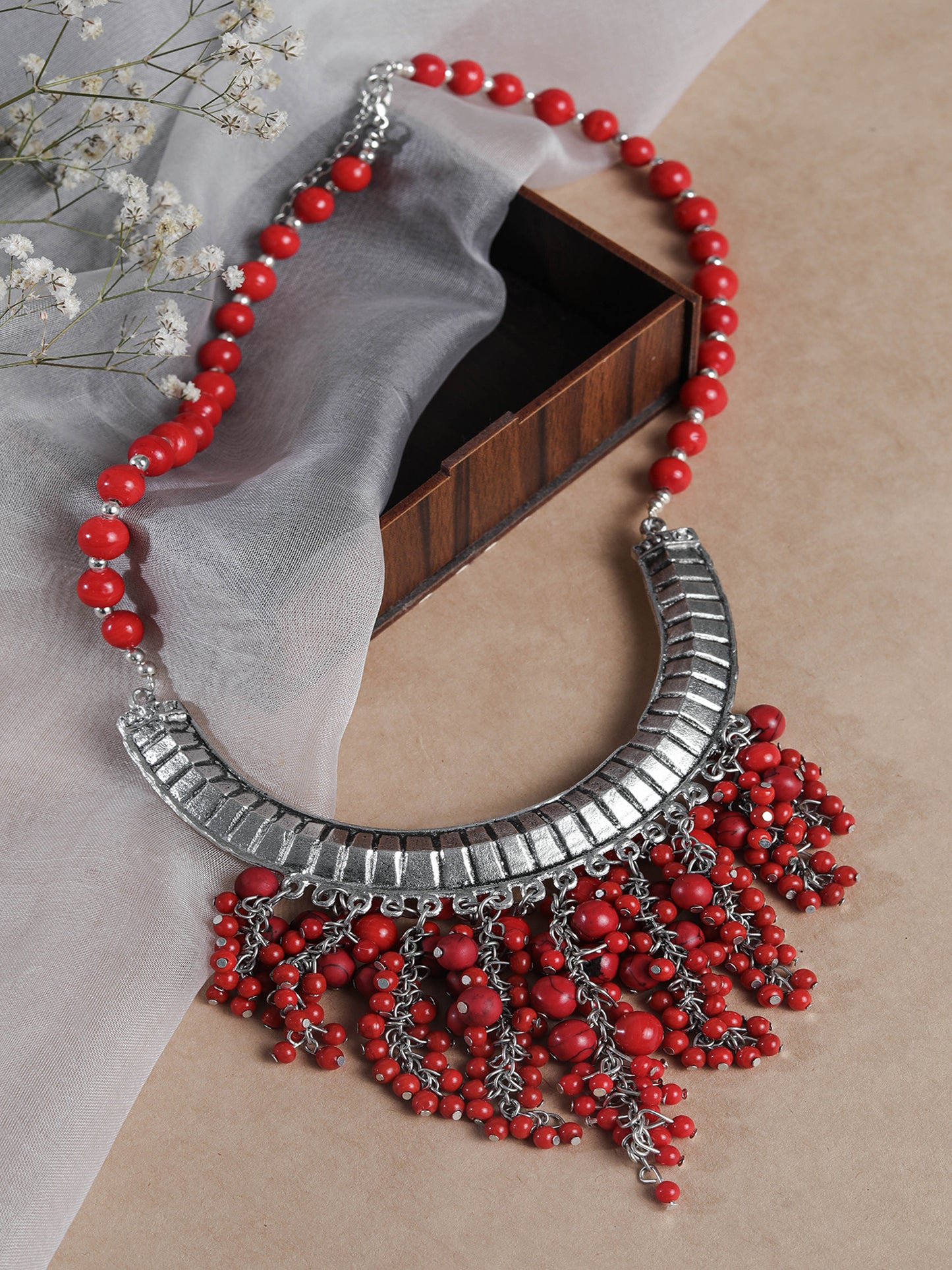 The Hasli Red Beaded Panicle Necklace