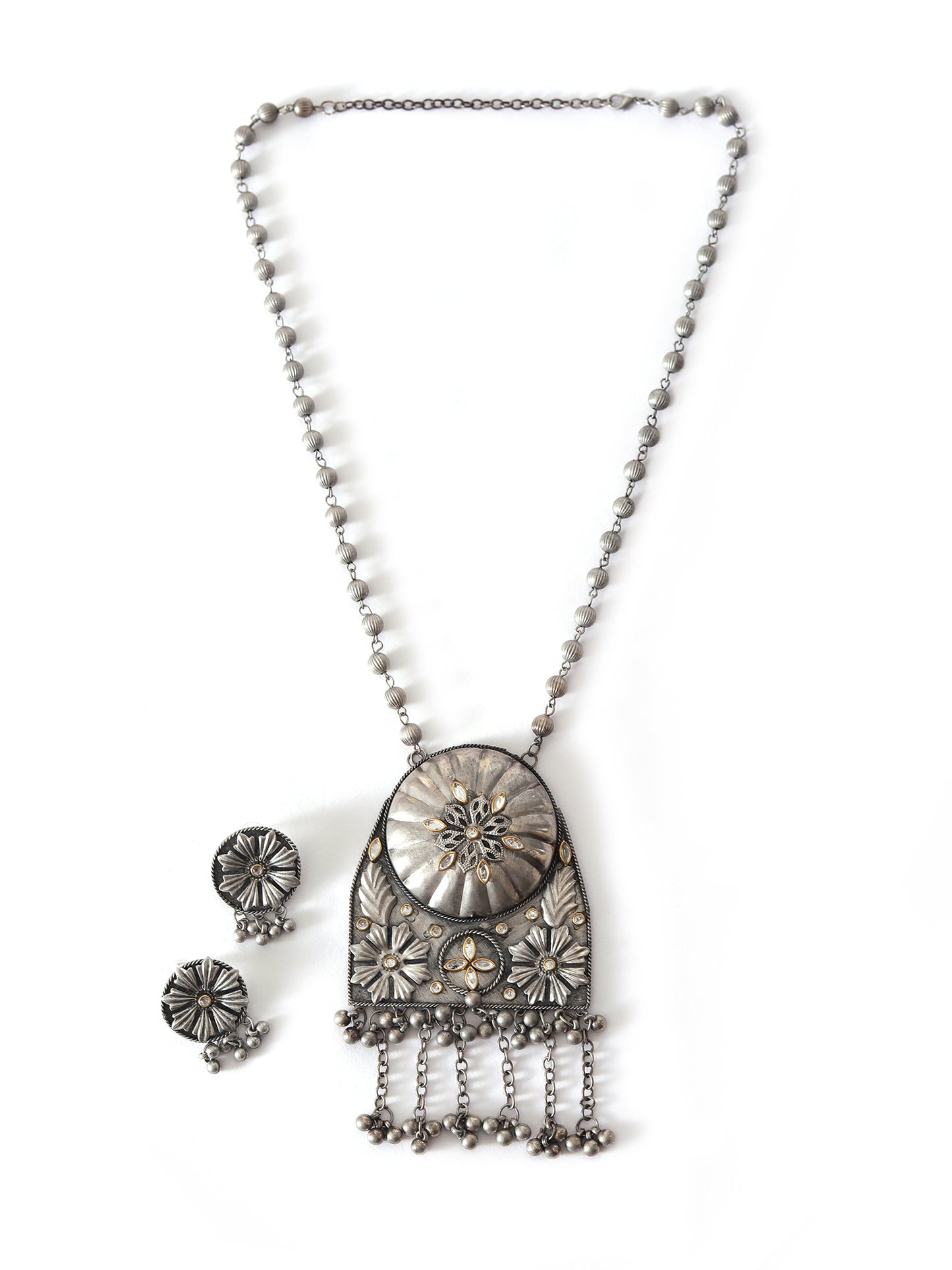 The Valiant Flory Kundan  Necklace Set with white stone