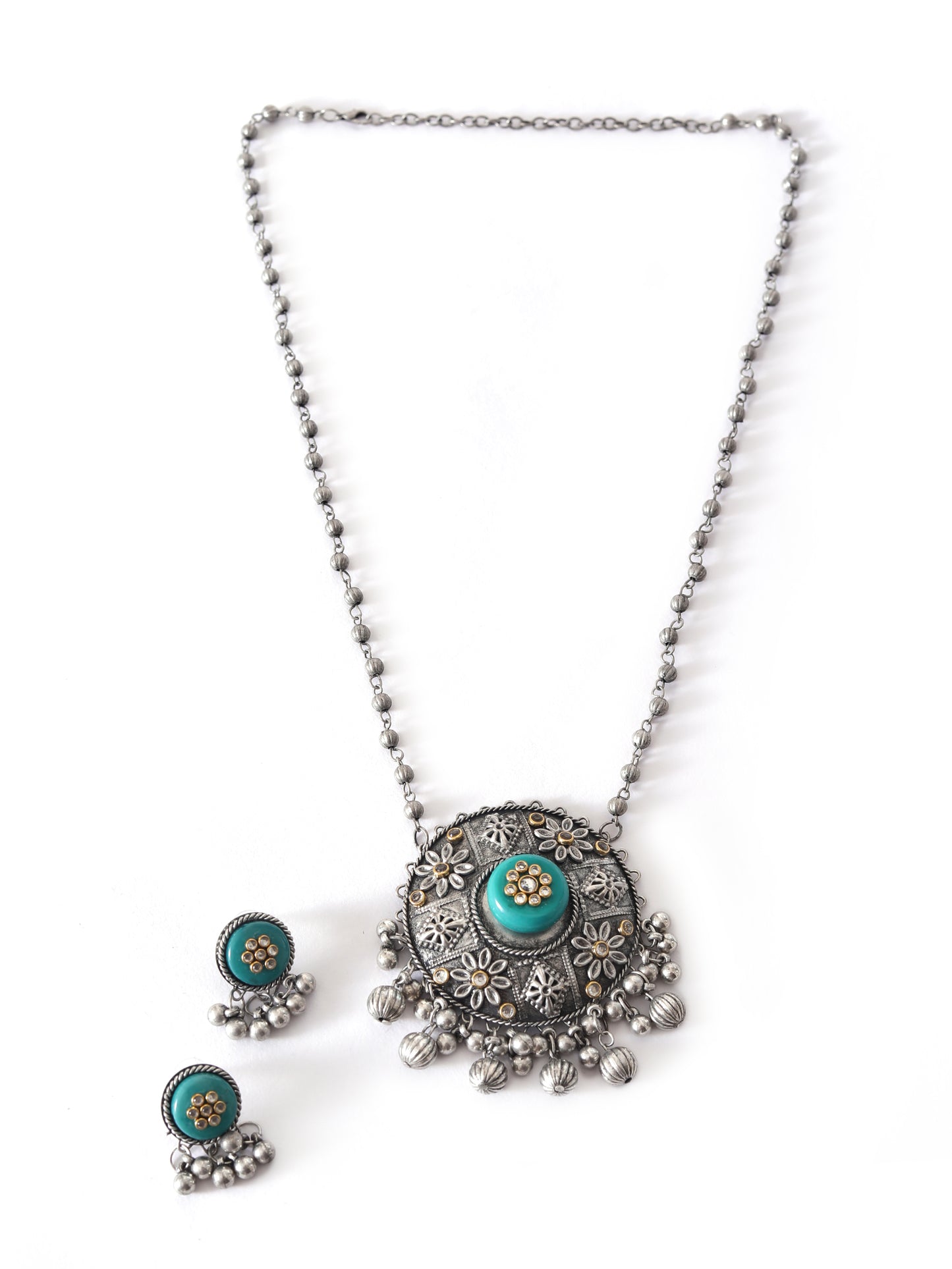 The Treasure Globe Necklace Set in Green Stone