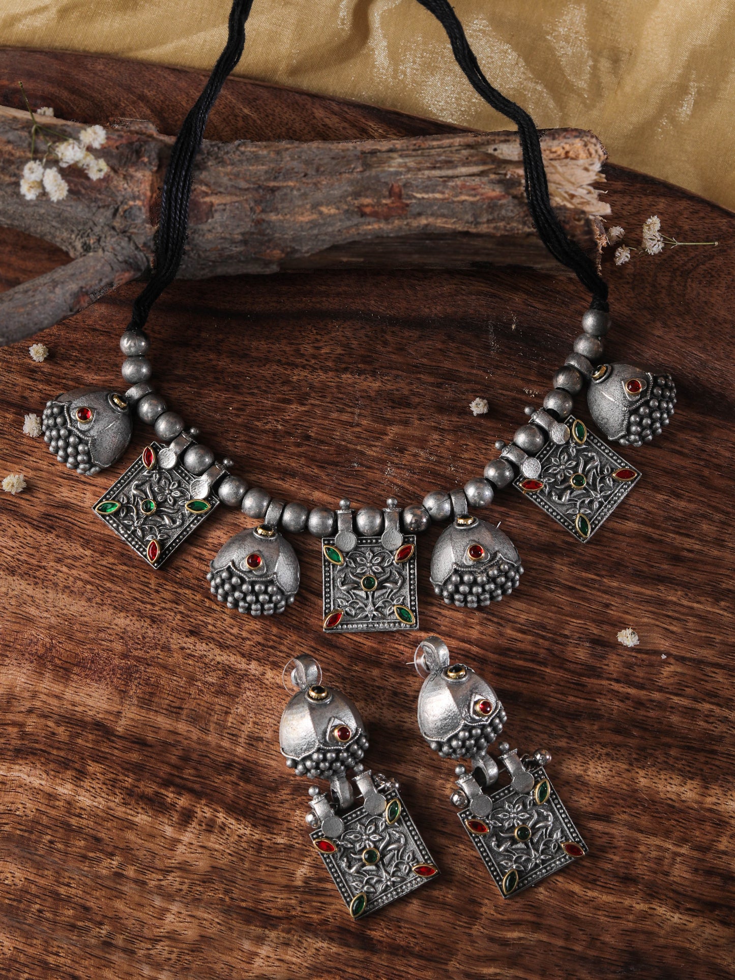 The Metallic Cookie Prosperity Necklace Set
