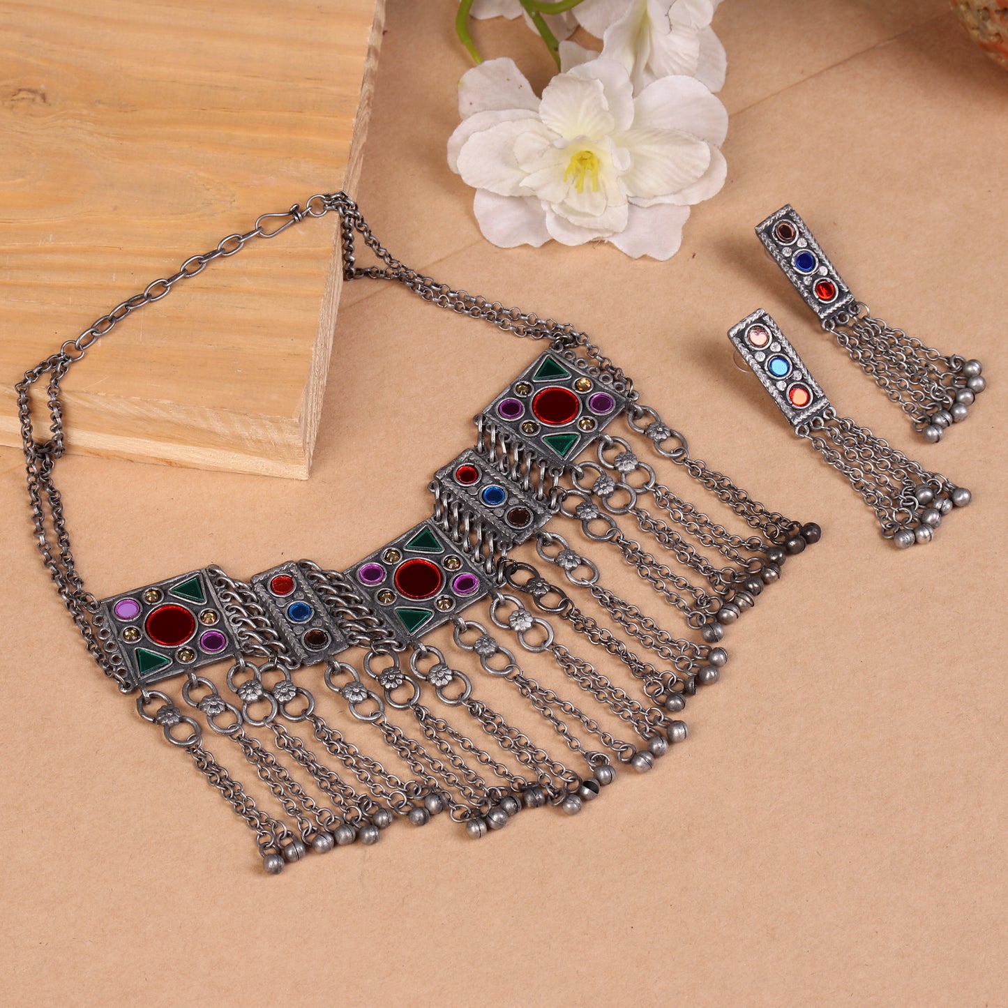 The Dreamy Tikler Amulet Choker Set