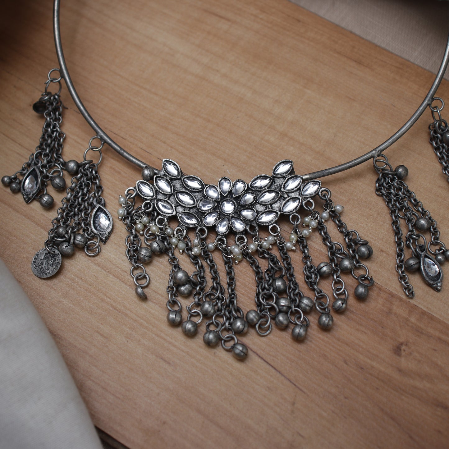 The Magical Drool Downs Hasli Necklace Set