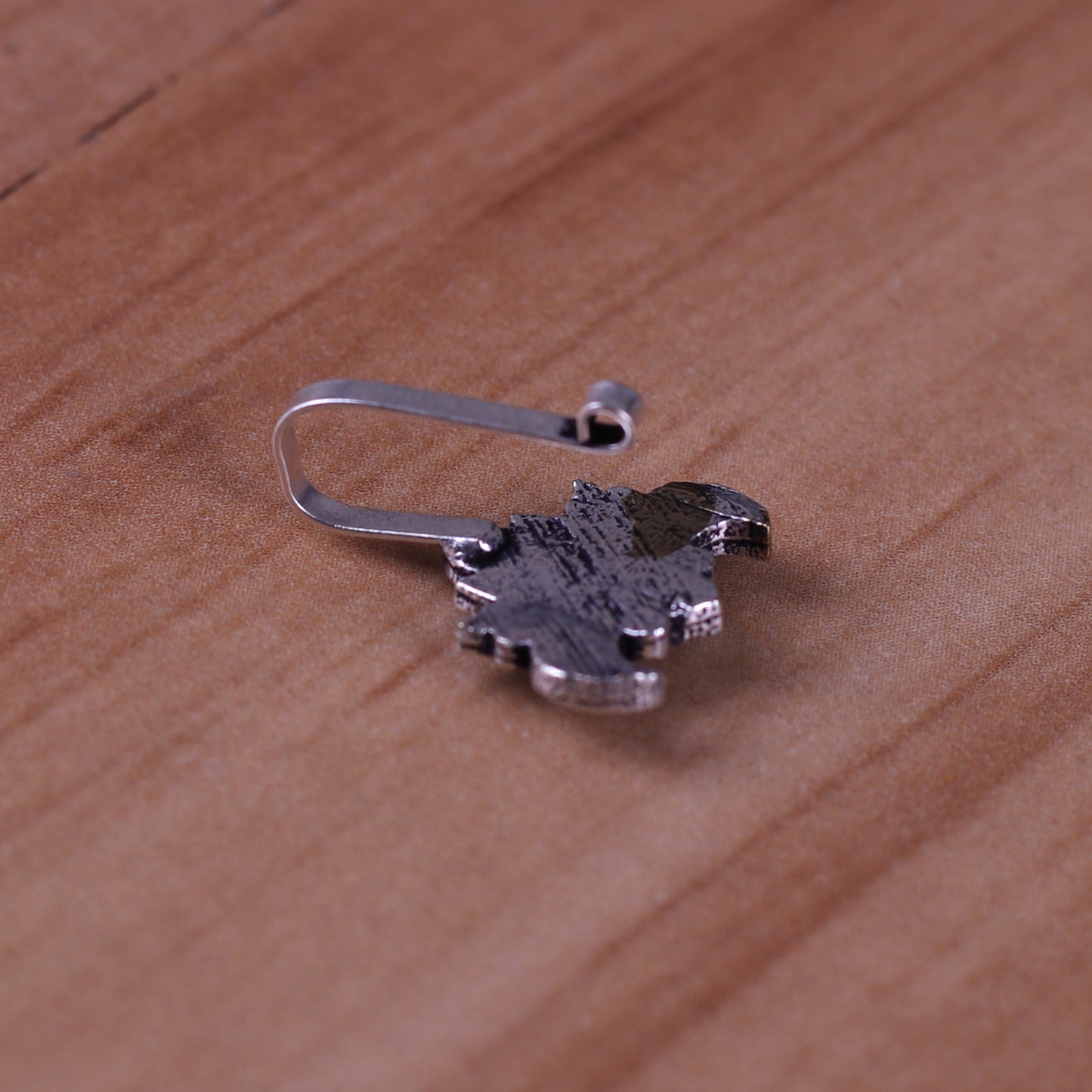 The Huntsman Nose Pin