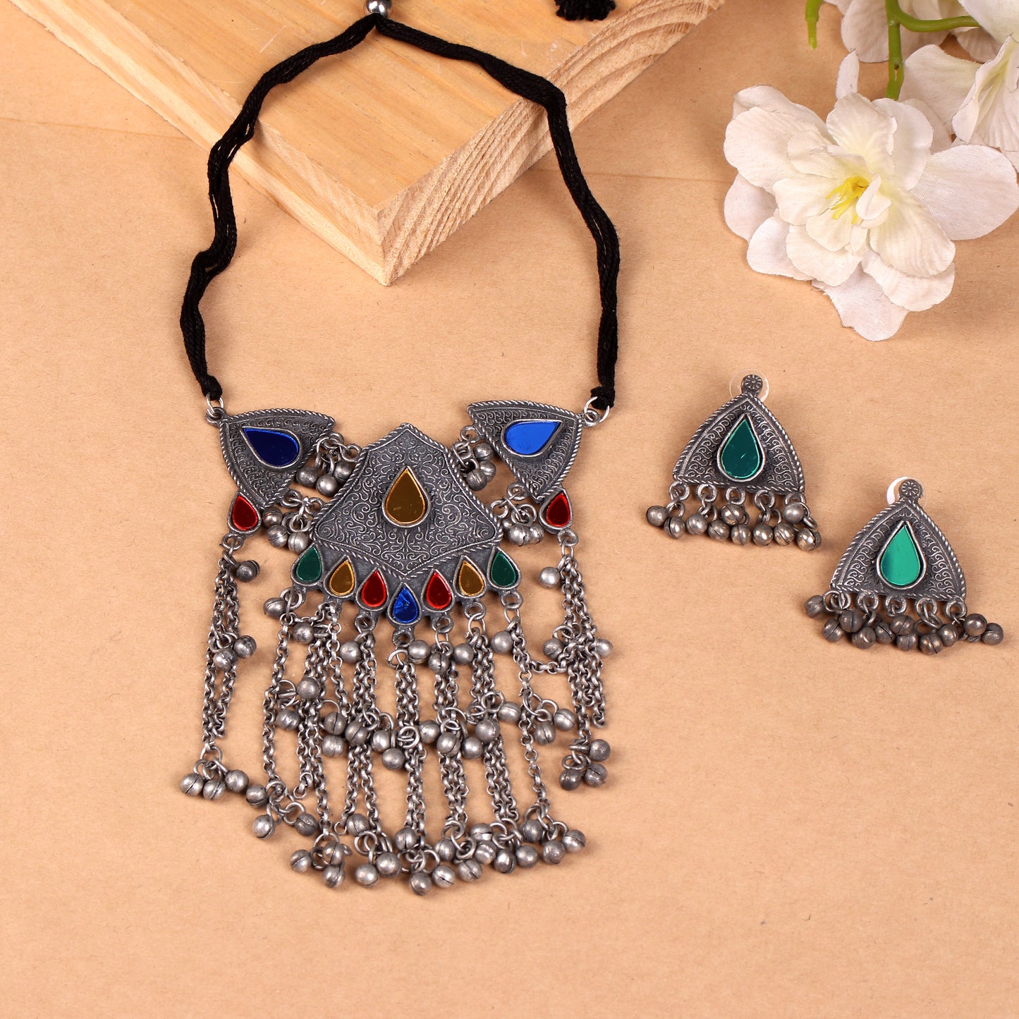 The Magnifique Choker Set