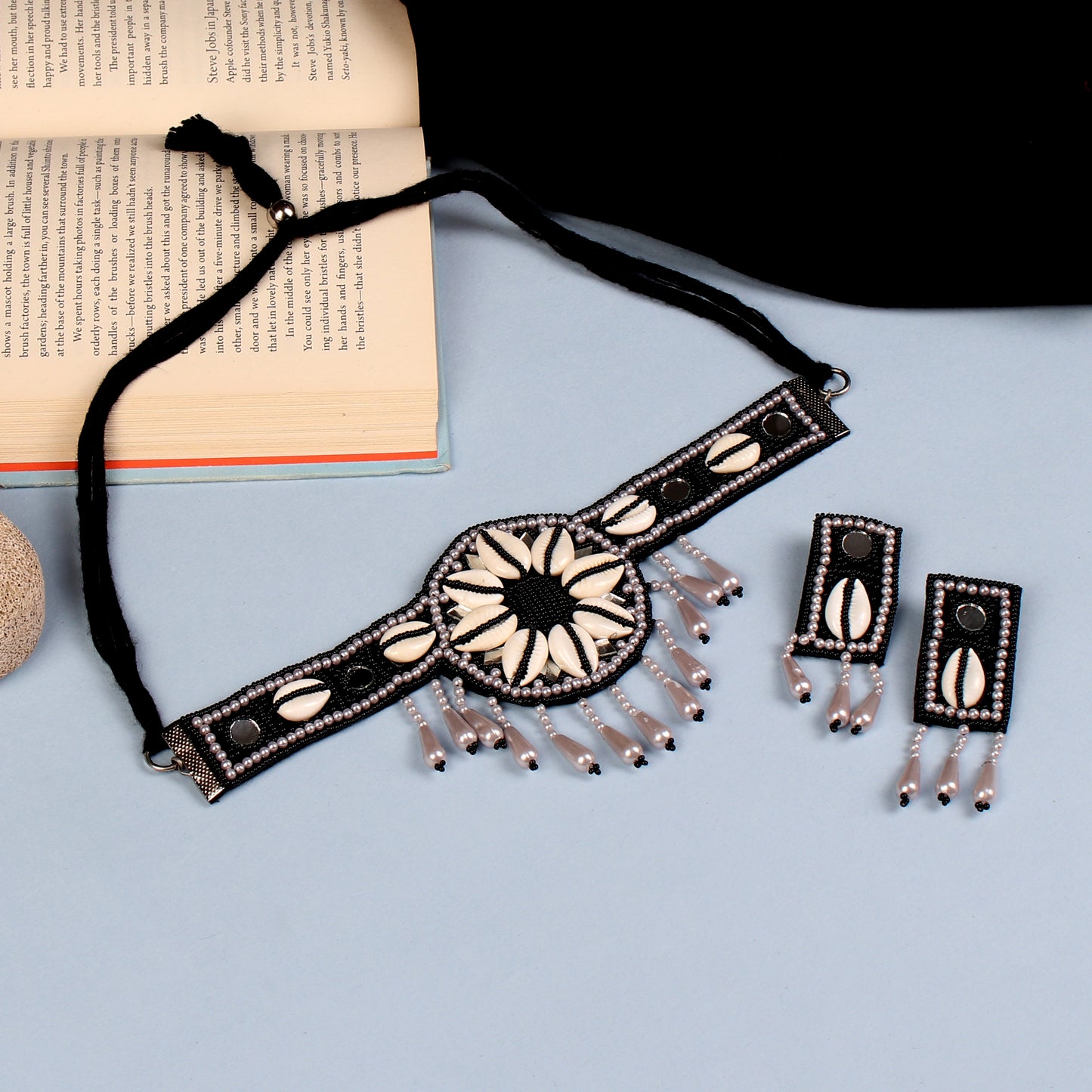 The Cowrie Chakra Choker Set in Black